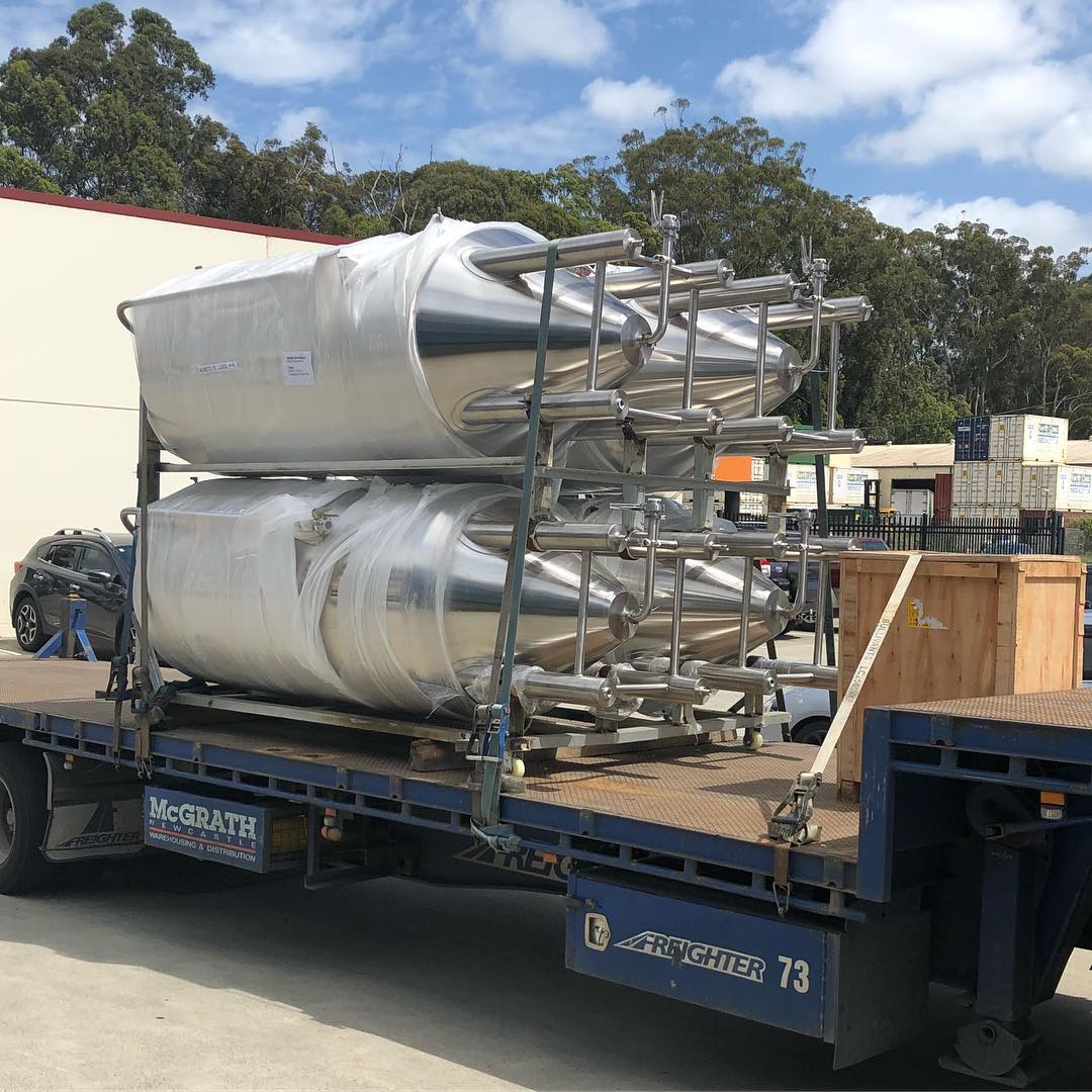 如何設(shè)計(jì)啤酒廠并挑選啤酒釀造設(shè)備？